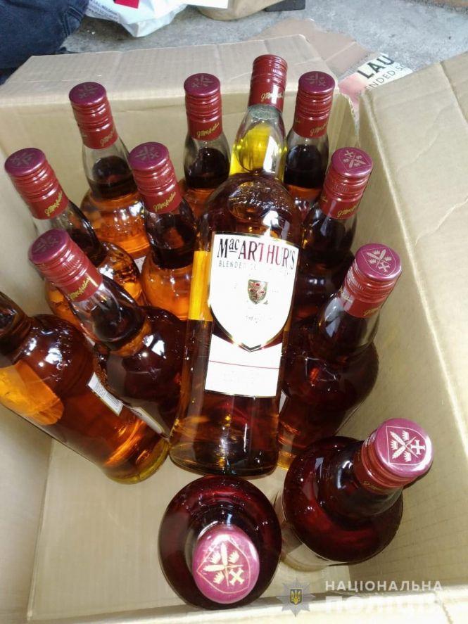 Новини Вінниці - фото з На Вінниччині знайшли склад з «елітним» алкоголем. Власнику загрожує конфіскація На Вінниччині знайшли склад з «елітним» алкоголем. Власнику загрожує конфіскація, фото №4 на сайті 20minut.ua