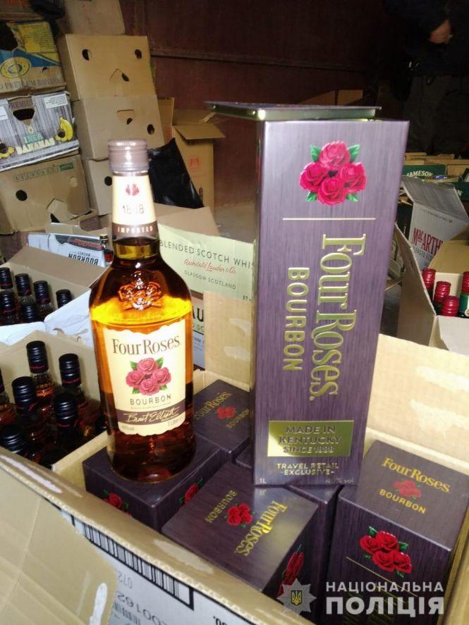 Новини Вінниці - фото з На Вінниччині знайшли склад з «елітним» алкоголем. Власнику загрожує конфіскація На Вінниччині знайшли склад з «елітним» алкоголем. Власнику загрожує конфіскація, фото №3 на сайті 20minut.ua