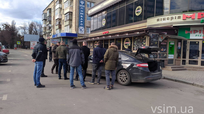 Спецоперація на залізничному вокзалі: кого і за що затримали (ФОТО, ВІДЕО), фото №3 на сайті vsim.ua