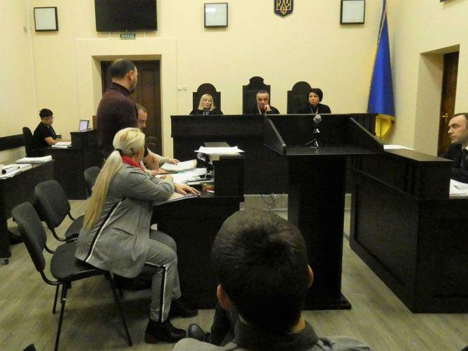 Новини Вінниці - фото з Заставу понад п'ять мільйонів призначили підозрюваному земельної афери. Це найбільша на Вінниччині Заставу понад п'ять мільйонів призначили підозрюваному земельної афери. Це найбільша на Вінниччині, фото №3 на сайті 20minut.ua