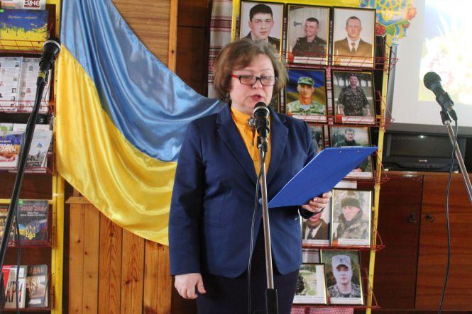 Новини Козятина - фото з Ніхто не забутий, ніщо не забуте: Вшанували пам’ять героїв Небесної сотні Ніхто не забутий, ніщо не забуте: Вшанували пам’ять героїв Небесної сотні, фото №10 на сайті 20minut.ua