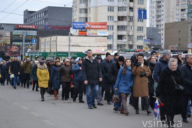 Кількатисячна колона пройшла вулицями Хмельницького (ФОТО, ВІДЕО), фото №9 на сайті vsim.ua