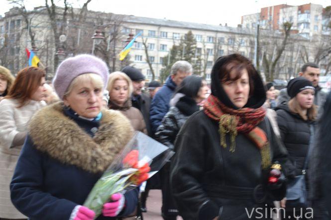 Кількатисячна колона пройшла вулицями Хмельницького (ФОТО, ВІДЕО), фото №7 на сайті vsim.ua