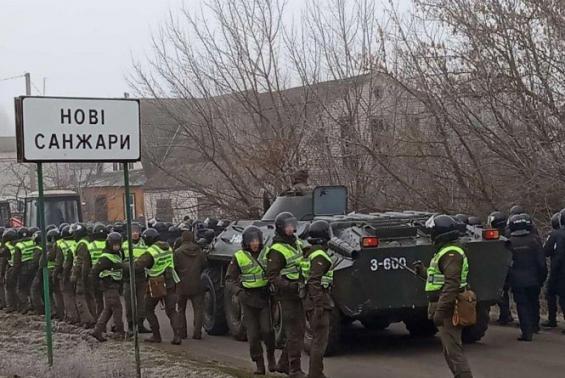 Вінничани в соцмережах стали на захист українців, яких евакуювали з Китаю (ОПИТУВАННЯ)