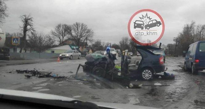 Зіткнулись лоб у лоб: у ДТП на Хмельниччині загинув водій та постраждали дві дитини  (ОНОВЛЕНО), фото №1 на сайті vsim.ua