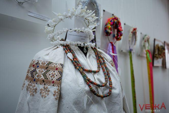 «Просили мама, просили тато»: у Вінниці відкрито виставку старовинного весільного одягу, фото №1 на сайті 20minut.ua