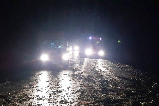 Обережно, вітер! На Хмельниччині негода влаштувала справжній деревопад (ФОТО), фото №8 на сайті vsim.ua