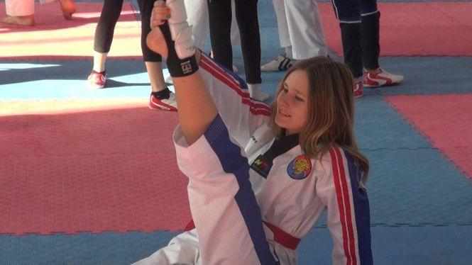 Новини Вінниці - фото з Тхеквондисти із семи регіонів поспарингували у Вінниці Тхеквондисти із семи регіонів поспарингували у Вінниці, фото №1 на сайті 20minut.ua