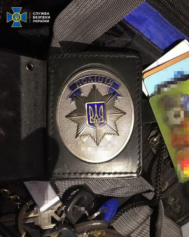 У Житомирі СБУ затримала кіберполіцейського на вимаганні хабара за закриття кримінальної справи з розповсюдження порнографії, фото №3 на сайті 20minut.ua