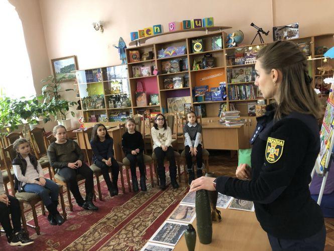 Новини Житомира - фото з «Уникати! Запобігати! Діяти!» - у Житомирі стартував проєкт для дітей з основ безпеки життєдіяльності «Уникати! Запобігати! Діяти!» - у Житомирі стартував проєкт для дітей з основ безпеки життєдіяльності, фото №2 на сайті 20minut.ua