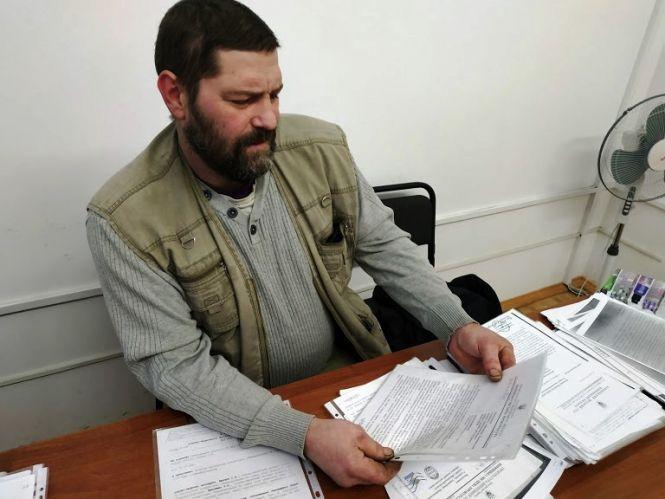 Новини Вінниці - фото з Їх карали за злісну непокору, а суд виправдав. Як вінницьке подружжя воює проти «поліцаїв» Їх карали за злісну непокору, а суд виправдав. Як вінницьке подружжя воює проти «поліцаїв», фото №1 на сайті 20minut.ua