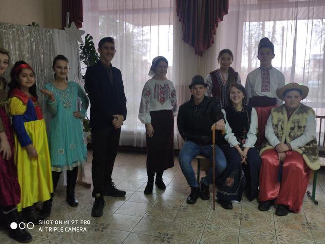 Відкриття сезону: де можна зробити фото з героями театру?, фото №2 на сайті 20minut.ua