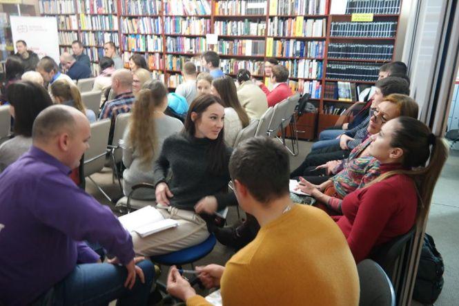 Новини Вінниці - фото з Які мови у Вінниці можна вивчити безкоштовно. Зібрали контакти клубів та курсів Які мови у Вінниці можна вивчити безкоштовно. Зібрали контакти клубів та курсів, фото №2 на сайті 20minut.ua