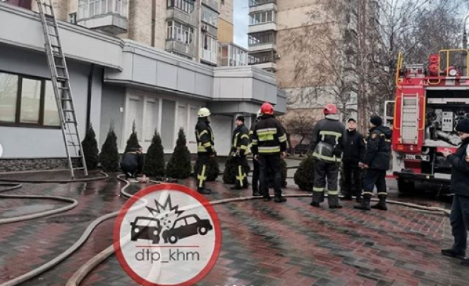 Багато диму. У Хмельницькому через підгорілу їжу довелось викликати рятувальників, фото №3 на сайті vsim.ua