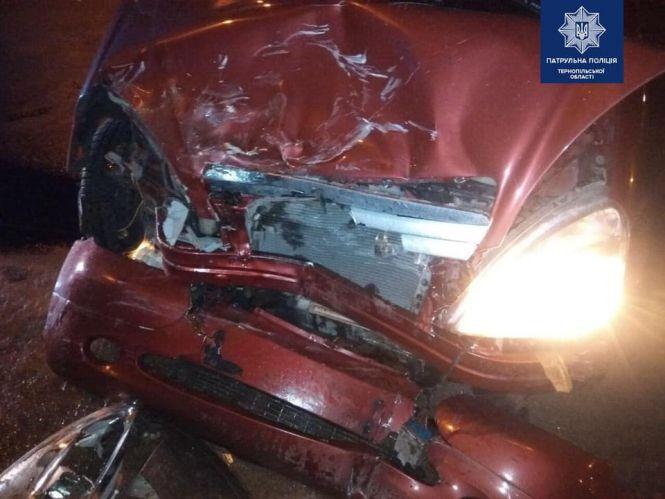 Новини Тернополя - фото з ДТП на Бандери: через п'яного водія побиті дві машини і огорожа ДТП на Бандери: через п'яного водія побиті дві машини і огорожа, фото №1 на сайті 20minut.ua