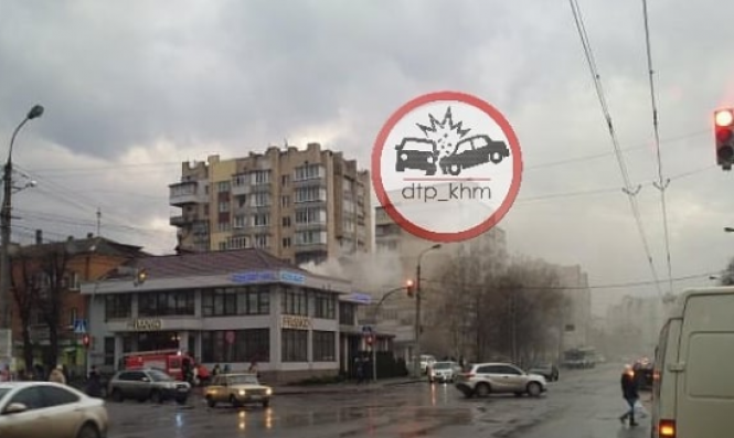Багато диму. У Хмельницькому через підгорілу їжу довелось викликати рятувальників, фото №5 на сайті vsim.ua