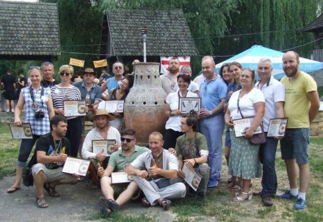 Новини Тернополя - фото з На що здатні тернополяни: у Книзі рекордів Тернополя вже 51 рекорд. Список На що здатні тернополяни: у Книзі рекордів Тернополя вже 51 рекорд. Список, фото №1 на сайті 20minut.ua