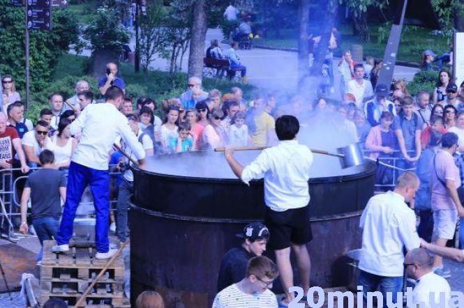 Новини Тернополя - фото з На що здатні тернополяни: у Книзі рекордів Тернополя вже 51 рекорд. Список На що здатні тернополяни: у Книзі рекордів Тернополя вже 51 рекорд. Список, фото №11 на сайті 20minut.ua