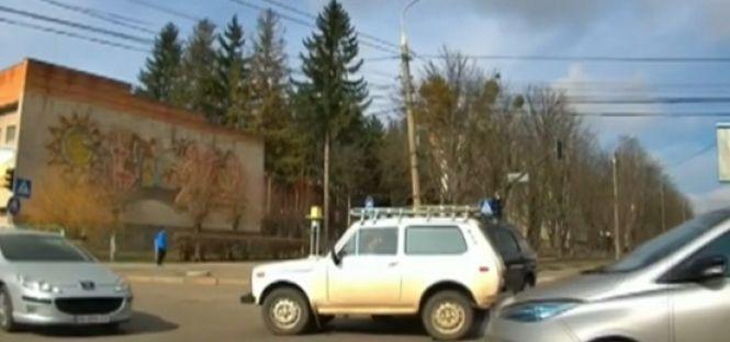 ДТП по Київській: водій Opel вилетів на коло та врізався у Citroen. Відео за вихідні, фото №2 на сайті 20minut.ua