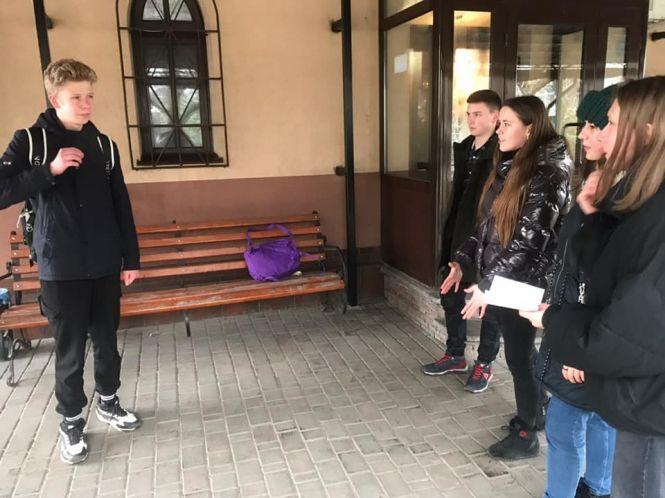 Новини Козятина - фото з «Крокодайл під соусом»: як козятинська молодь змагалась у квесті «Крокодайл під соусом»: як козятинська молодь змагалась у квесті, фото №1 на сайті 20minut.ua