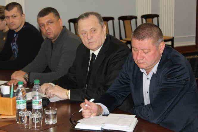 Новини Вінниці - фото з Анатолій Олійник: «Газові мережі належать громадам» (Прес-служба Вінницької обласної Ради) Анатолій Олійник: «Газові мережі належать громадам» (Прес-служба Вінницької обласної Ради), фото №1 на сайті 20minut.ua