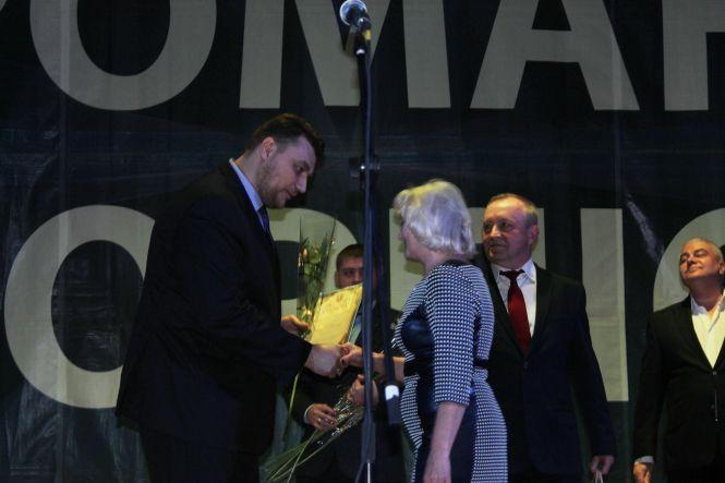 Новини Козятина - фото з Ексклюзив: Співак Роман Скорпіон вітає козятинчанок з 8 березня (ВІДЕО) Ексклюзив: Співак Роман Скорпіон вітає козятинчанок з 8 березня (ВІДЕО), фото №11 на сайті 20minut.ua