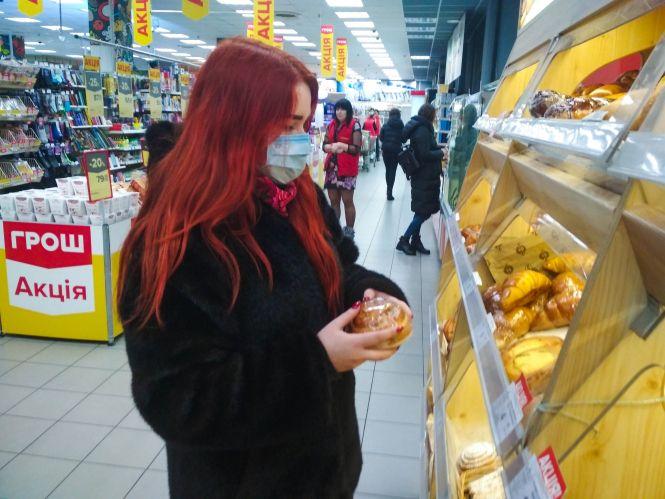 Новини Вінниці - фото з Готуємось до коронавірусу: як вінничани реагують на людину в масці Готуємось до коронавірусу: як вінничани реагують на людину в масці, фото №3 на сайті 20minut.ua