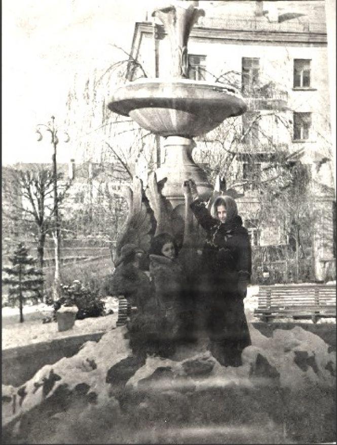 Новини Тернополя - фото з Тернопільські фонтани, яких уже немає. Впізнаєте ці місця? (ФОТО) Тернопільські фонтани, яких уже немає. Впізнаєте ці місця? (ФОТО), фото №5 на сайті 20minut.ua