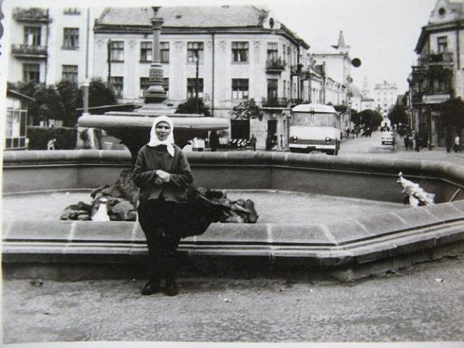 Новини Тернополя - фото з Тернопільські фонтани, яких уже немає. Впізнаєте ці місця? (ФОТО) Тернопільські фонтани, яких уже немає. Впізнаєте ці місця? (ФОТО), фото №4 на сайті 20minut.ua