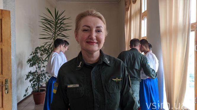 Майстер-клас від прикордонників: як потрібно вітати колег з 8 березня, фото №1 на сайті vsim.ua