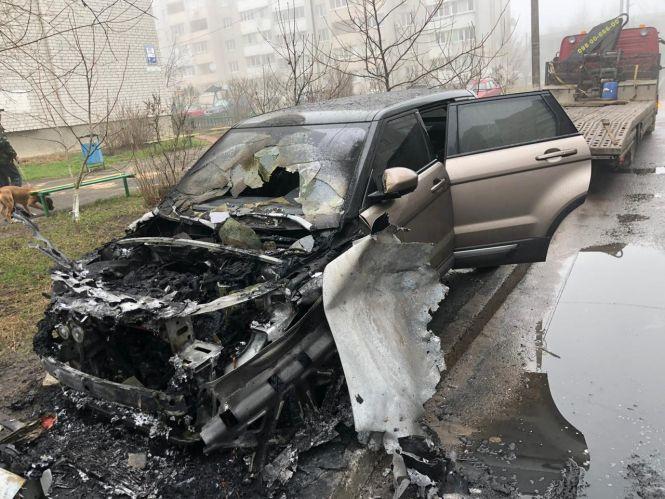 Новини Житомира - фото з Помста за що? Новій очільниці культури міста вночі спалили машину... Помста за що? Новій очільниці культури міста вночі спалили машину..., фото №2 на сайті 20minut.ua