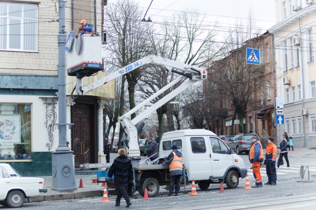 Новини Вінниці - фото з Близько 300 паркомісць облаштують в центрі. Чи потрібно? (ОПИТУВАННЯ) Близько 300 паркомісць облаштують в центрі. Чи потрібно? (ОПИТУВАННЯ), фото №4 на сайті 20minut.ua
