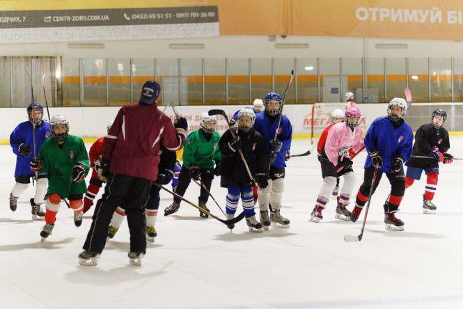 «Мегамолл» замість «Льодового клубу»: хокеїстам знайшли нову ковзанку, фото №2 на сайті 20minut.ua