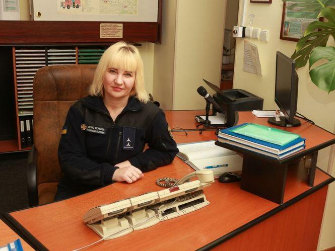 Новини Тернополя - фото з Жінки в погонах: "Навіть вдома піднімаю слухавку і звично відповідаю: «Служба порятунку 101» Жінки в погонах: "Навіть вдома піднімаю слухавку і звично відповідаю: «Служба порятунку 101», фото №1 на сайті 20minut.ua