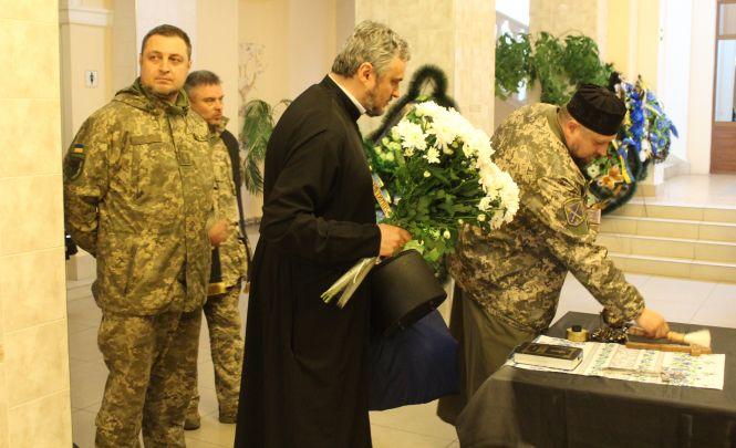 Новини Вінниці - фото з «Він вивів з Іловайська 55 бійців». Народився в Грузії, проживав у Донецьку, поховали у Вінниці «Він вивів з Іловайська 55 бійців». Народився в Грузії, проживав у Донецьку, поховали у Вінниці, фото №7 на сайті 20minut.ua