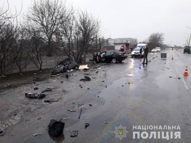 Новини Хмельницького - фото з BMW влетів у Lanos хмельничанина. У ДТП загинули 3 дорослих та немовля (ФОТО) BMW влетів у Lanos хмельничанина. У ДТП загинули 3 дорослих та немовля (ФОТО), фото №1 на сайті vsim.ua