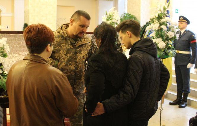 Новини Вінниці - фото з «Він вивів з Іловайська 55 бійців». Народився в Грузії, проживав у Донецьку, поховали у Вінниці «Він вивів з Іловайська 55 бійців». Народився в Грузії, проживав у Донецьку, поховали у Вінниці, фото №3 на сайті 20minut.ua