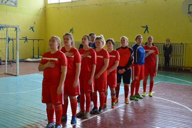 Новини Козятина - фото з Змагалися з жіночого футзалу. Хто переміг? Змагалися з жіночого футзалу. Хто переміг?, фото №2 на сайті 20minut.ua