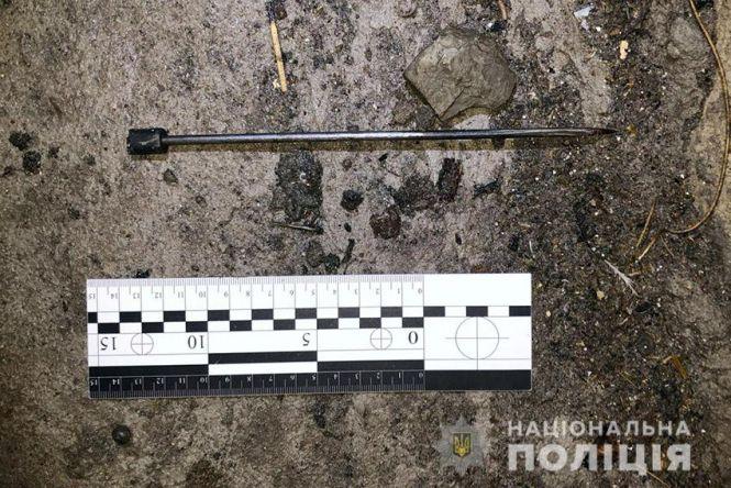На Хмельниччині чоловік намагався заколоти знайомого шилом, фото №1 на сайті vsim.ua