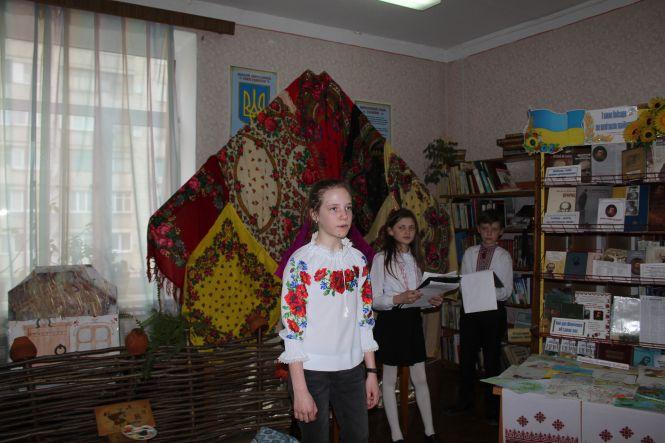 Новини Козятина - фото з Читали твори Шевченка і показували сценки з його життя Читали твори Шевченка і показували сценки з його життя, фото №7 на сайті 20minut.ua