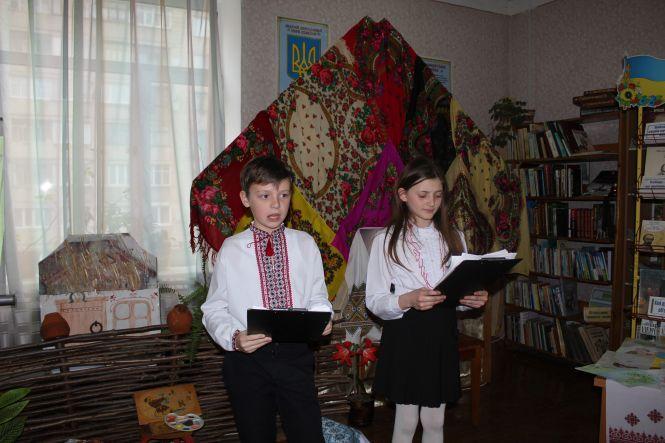 Новини Козятина - фото з Читали твори Шевченка і показували сценки з його життя Читали твори Шевченка і показували сценки з його життя, фото №2 на сайті 20minut.ua