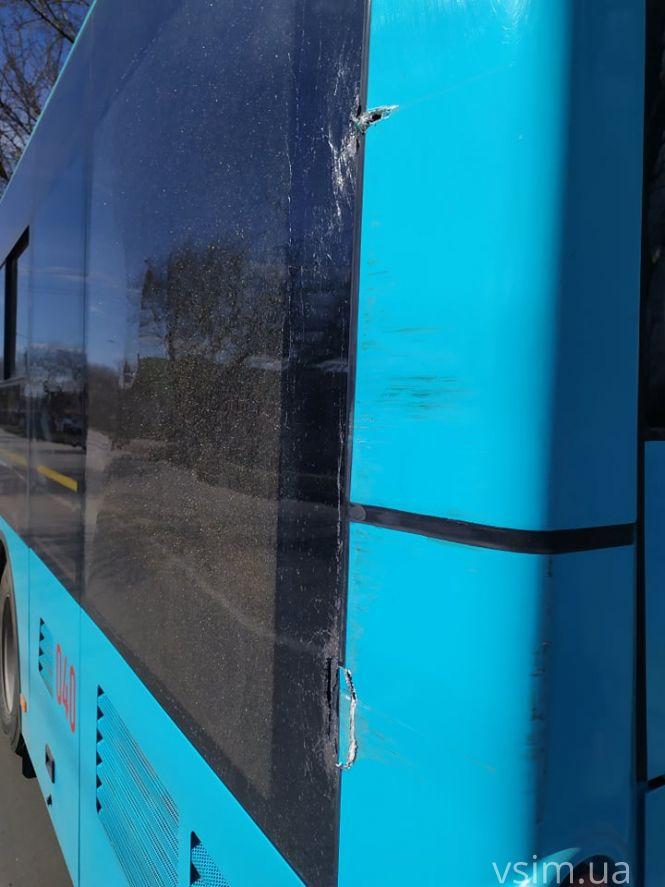 Новини Хмельницького - фото з На Пілотській новий тролейбус потрапив у ДТП (ФОТО) На Пілотській новий тролейбус потрапив у ДТП (ФОТО), фото №4 на сайті vsim.ua