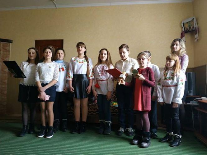 Новини Козятина - фото з У Вівсяниках привітали самотніх бабусь У Вівсяниках привітали самотніх бабусь, фото №1 на сайті 20minut.ua