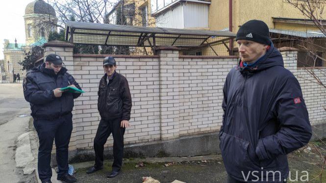 Новини Хмельницького - фото з На Володимирській пітбуль без намордника загриз дорогу чихуахуа На Володимирській пітбуль без намордника загриз дорогу чихуахуа, фото №8 на сайті vsim.ua