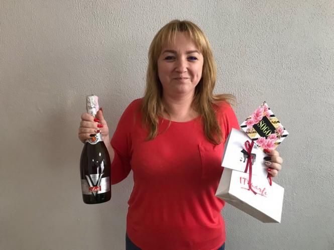 Новини Хмельницького - фото з Переможці проекту «Пісні для коханих» отримали свої подарунки Переможці проекту «Пісні для коханих» отримали свої подарунки, фото №3 на сайті vsim.ua