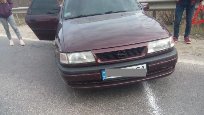 Новини Тернополя - фото з Поблизу Кременця ДТП з потерпілими. В авто, яке врізалось в огорожу, є дитина Поблизу Кременця ДТП з потерпілими. В авто, яке врізалось в огорожу, є дитина, фото №2 на сайті 20minut.ua