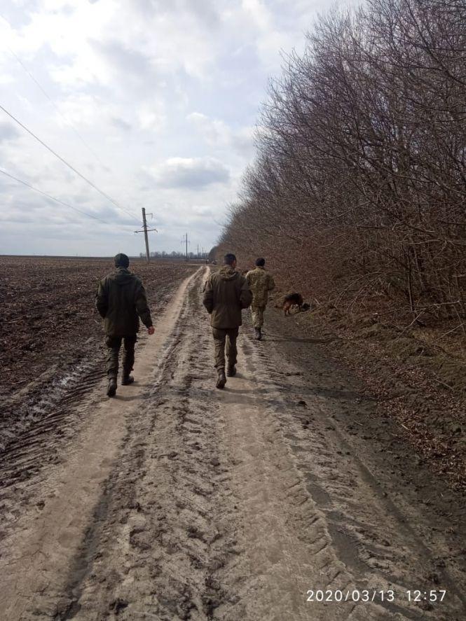 Поліцейські, нацгвардійці та кінологи шукали Станіслава Медвецького, фото №2 на сайті 20minut.ua
