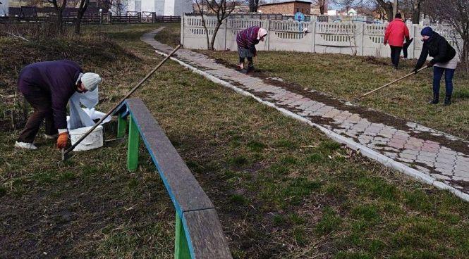 Жителі села провели акцію «Чистий Самгородок», фото №4 на сайті 20minut.ua