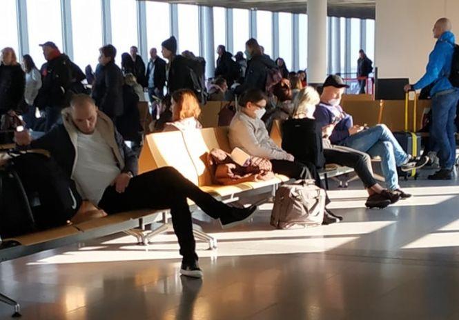 Тернополяни летять з Німеччини додому. В аеропорту в масках лише… пасажири, фото №1 на сайті 20minut.ua
