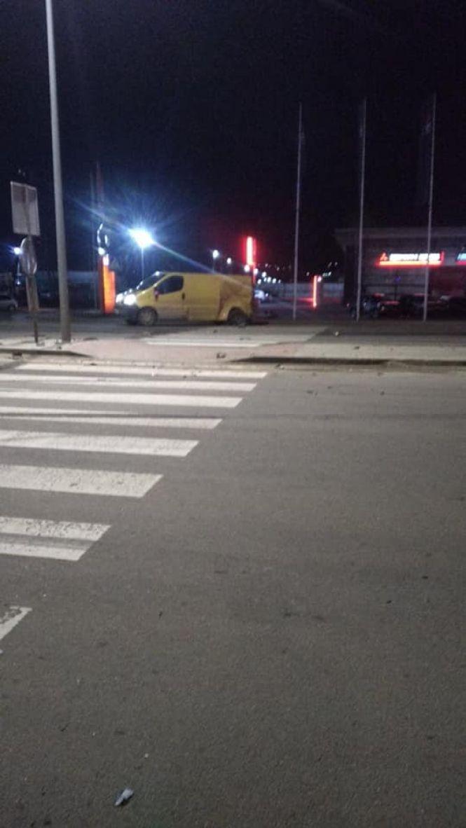 Моторошна ДТП на Немирівському шосе: швидка не розминулась з автівкою (ВІДЕО), фото №3 на сайті 20minut.ua